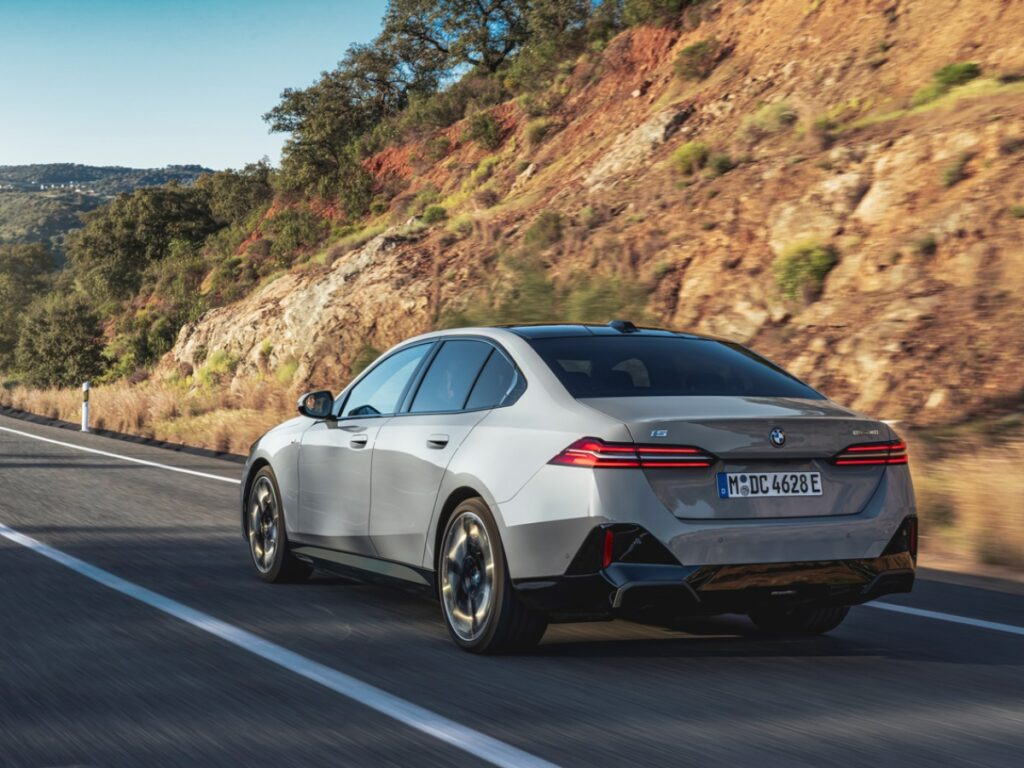 30주년 기념 행사 “BMW가 7일 동안 무료”… 파격적인 전기차 시승행사 소비자들 관심의 이미지