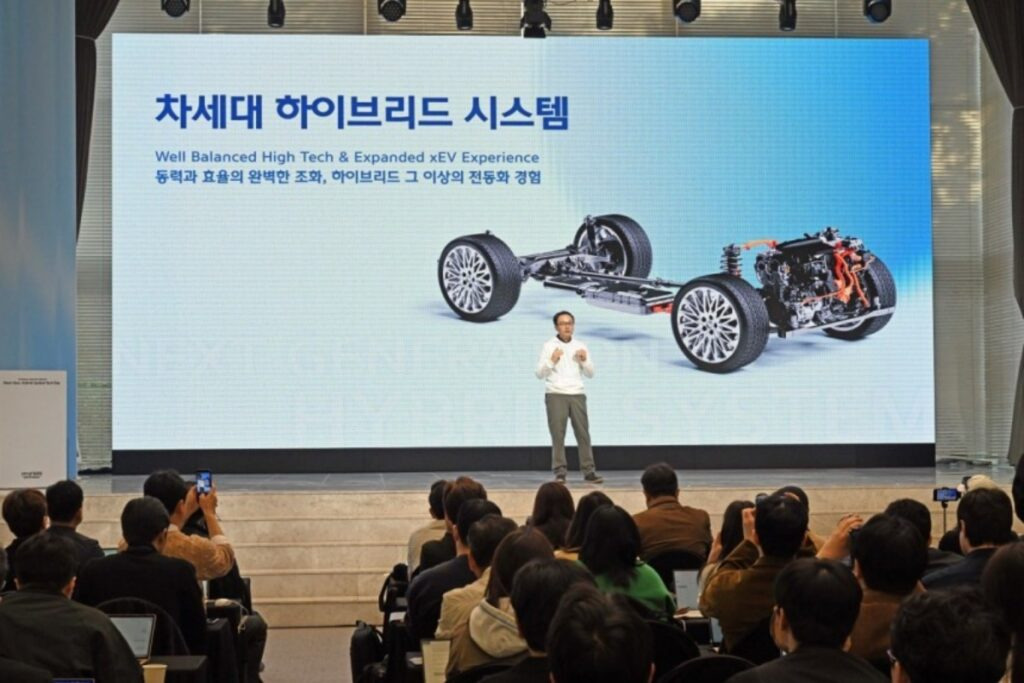 전기차만 고집하는줄 알았는데 “신기술 또 공개했다”… 현대차 승부수에 경쟁사들 ‘긴장’의 이미지